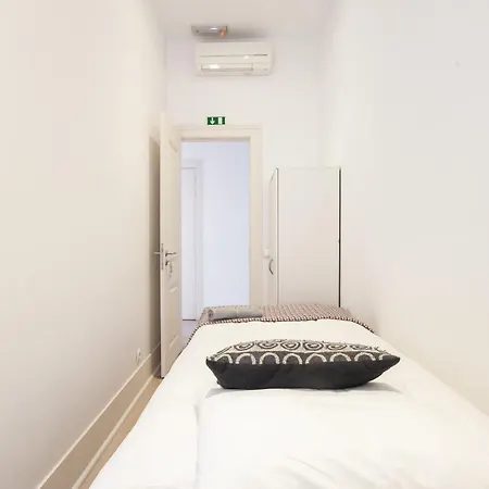 Avenida Liberdade Гостьовий будинок *