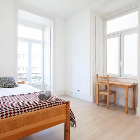 Avenida Liberdade Гостьовий будинок *